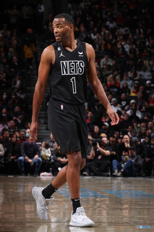 曾因与裁判 曾因与裁判